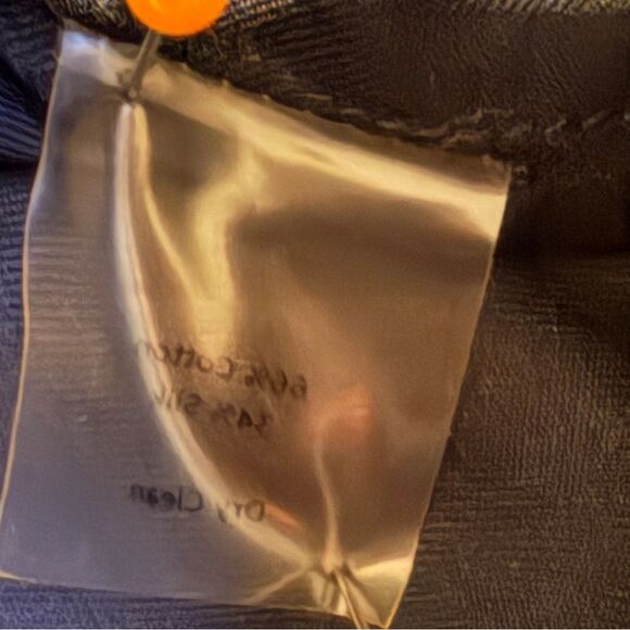 Talbots Women's Embroidered Top Size 16 Navy Embroidered Silk Blend Boho‎ - Picture 5 of 6